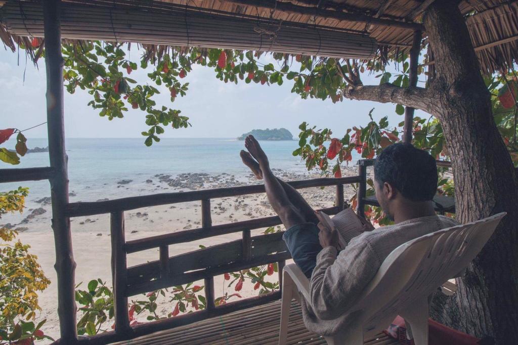 Kohjum Freedom Resort Koh Jum Exterior photo