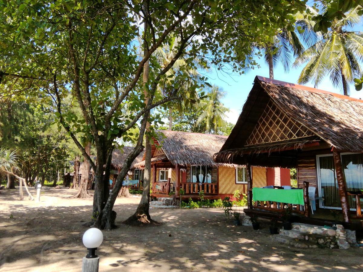 Kohjum Freedom Resort Koh Jum Exterior photo