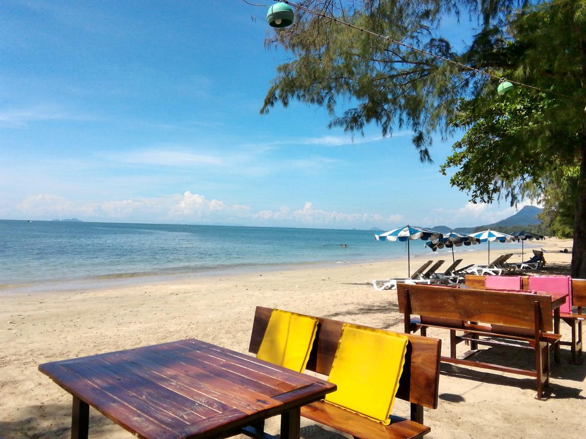 Kohjum Freedom Resort Koh Jum Exterior photo