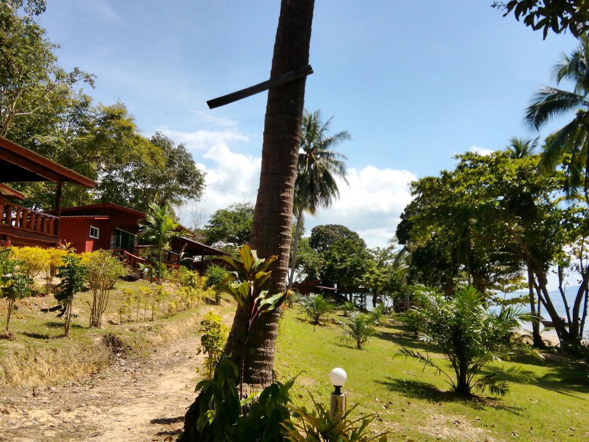 Kohjum Freedom Resort Koh Jum Exterior photo