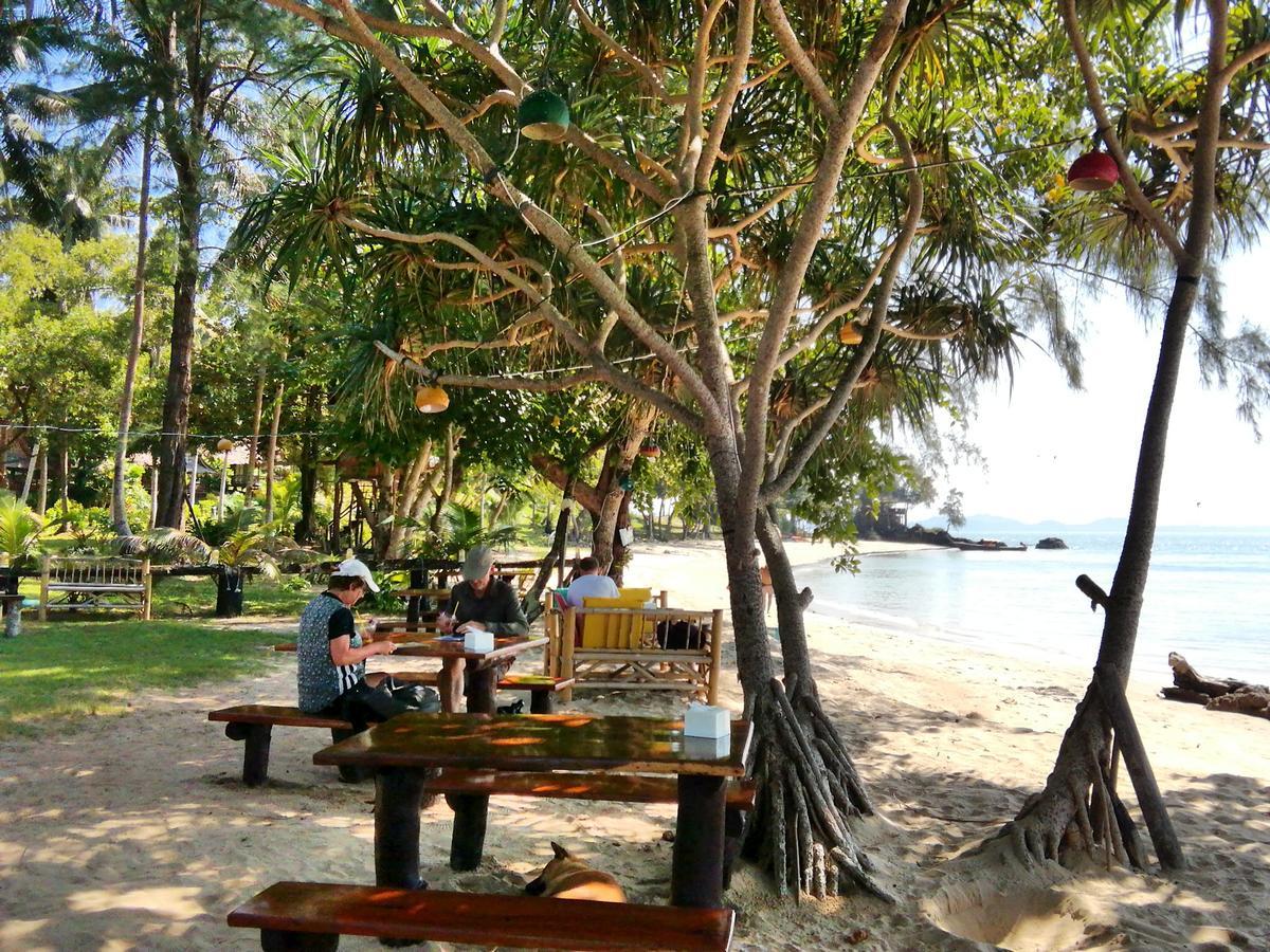 Kohjum Freedom Resort Koh Jum Exterior photo