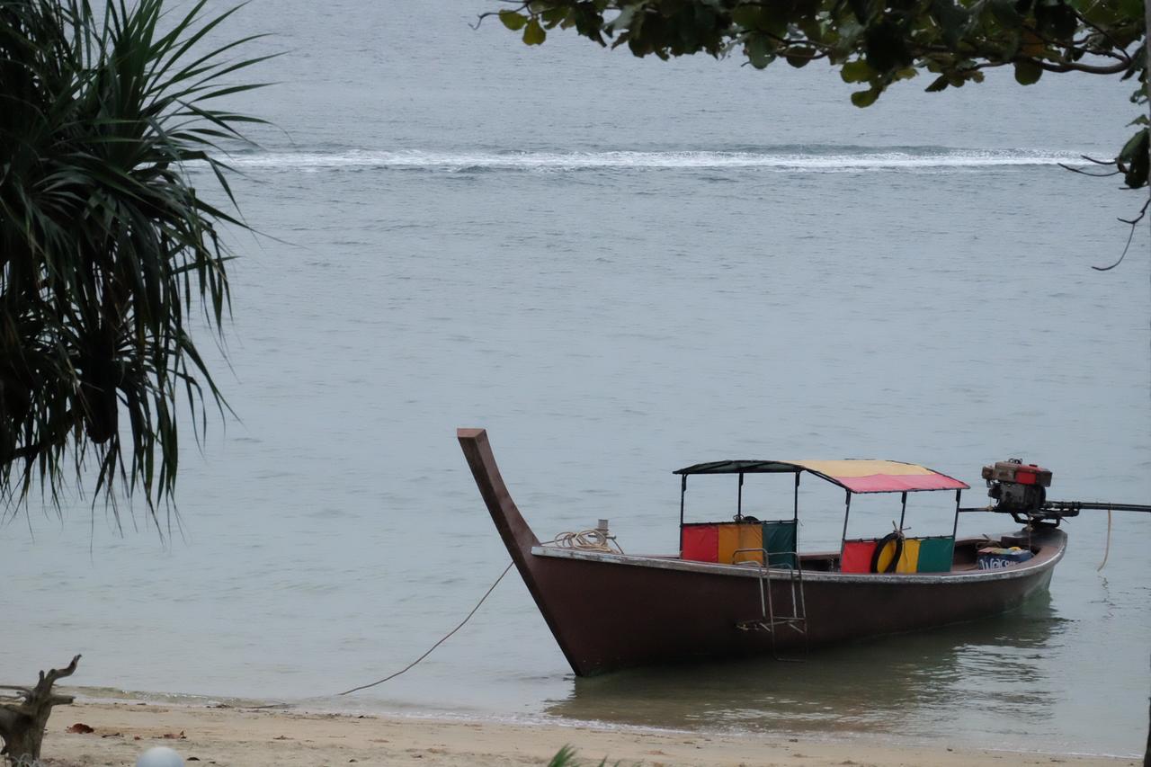 Kohjum Freedom Resort Koh Jum Exterior photo