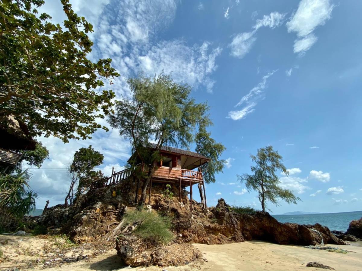 Kohjum Freedom Resort Koh Jum Exterior photo